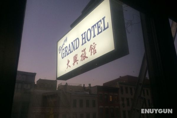 Bowery Grand Hotel Genel