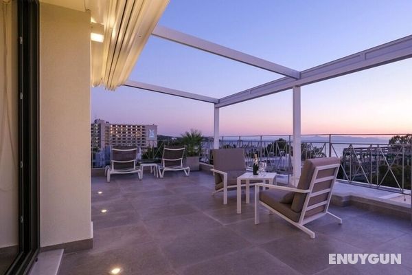 Breathtaking homm Penthouse with Magical Sea Views Öne Çıkan Resim
