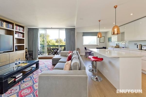 Bright 2-bed Apartment in Fashionable Chelsea Öne Çıkan Resim