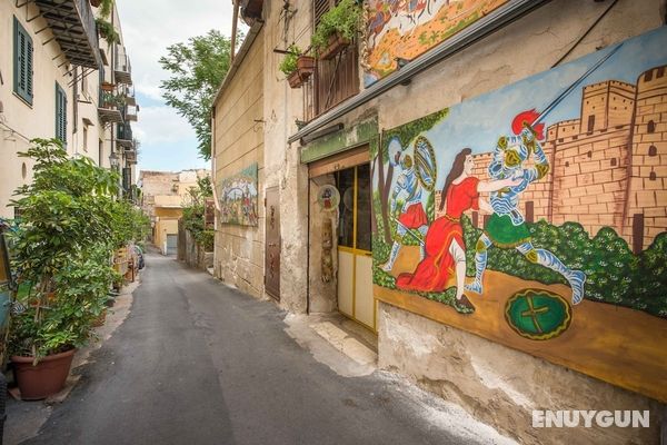 Casetta dell'architetto alla Cattedrale Öne Çıkan Resim