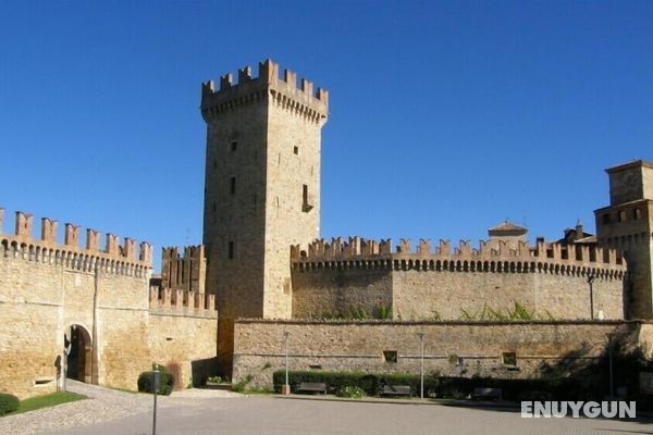 Castello di Vigoleno Öne Çıkan Resim