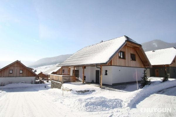 Chalet on Ski Slope in Mauterndorf with Sauna & Hot Tub Öne Çıkan Resim