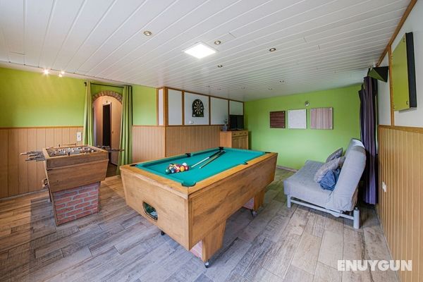 Charming Cottage with Hot Tub & Sauna, High Fens Genel