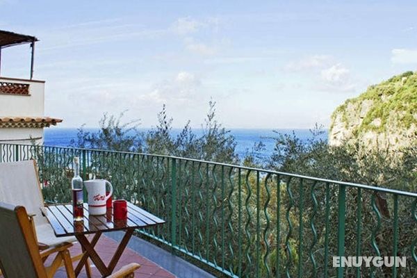 Charming Holiday Home at Massa Lubrense Naples With Balcony Öne Çıkan Resim
