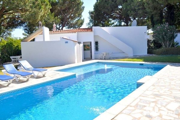 Charming Villa in Vilamoura With Private Pool Öne Çıkan Resim
