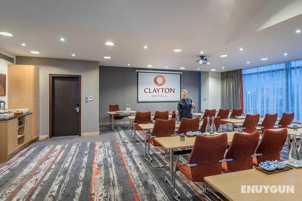 Clayton Hotel Dublin Airport Genel