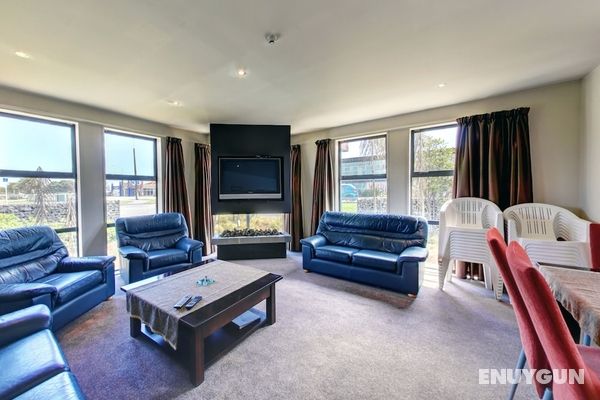 Coleraine Suites & Apartments Genel