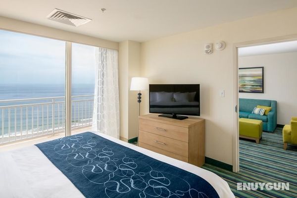 Comfort Suites Beachfront Genel