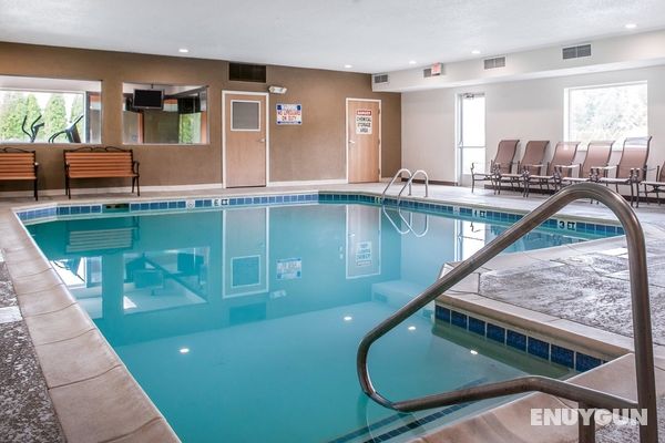 Comfort Suites North Elkhart Area Genel