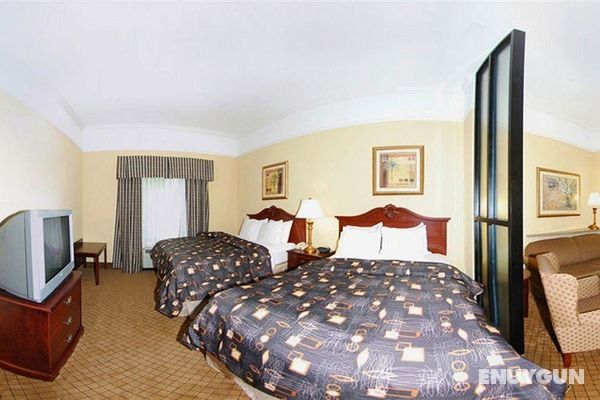 Comfort Suites Savannah North Genel
