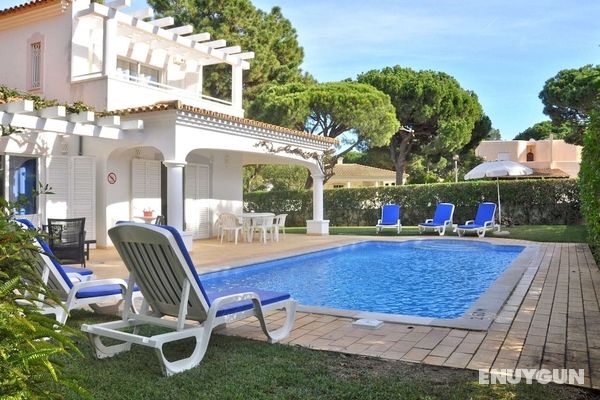 Comfortable Holiday Home in Vilamoura With Pool Öne Çıkan Resim