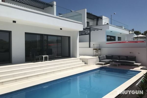 Comfortable Villa in Coto With Swimming Pool Öne Çıkan Resim