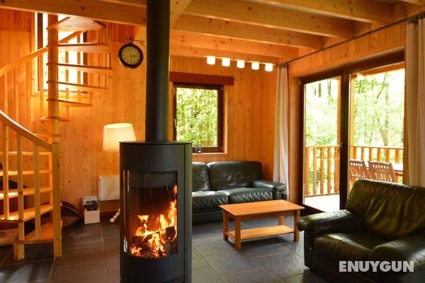 Comfortable Modern Chalet With Wood Finish Öne Çıkan Resim