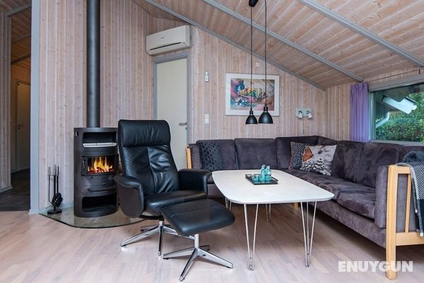 Comfy Holiday Home in Hemmet With Sauna İç Mekan