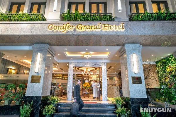 Conifer Grand Hotel Genel