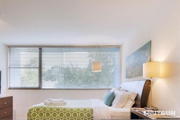 Cool Classic Studio Apartment E - Includes Weekly Cleanings w Linen Change Öne Çıkan Resim
