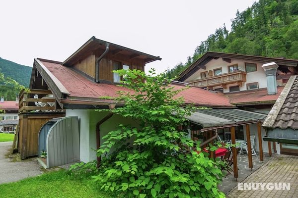 Cosy Little Holiday Home in Chiemgau - Balcony, Sauna and Swimming Pool Öne Çıkan Resim