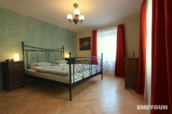 Cosy Rustic 1 Bedroom Apartment in Mala Strana Öne Çıkan Resim