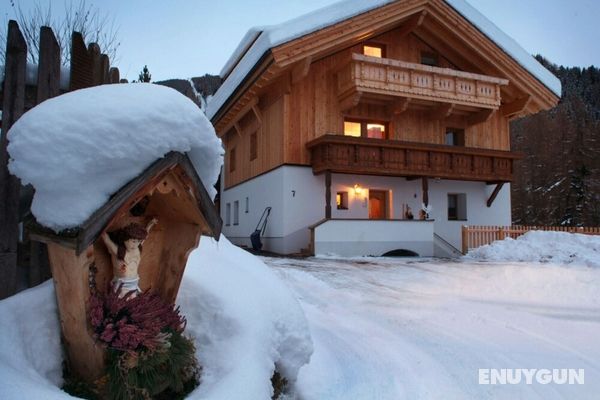 Cozy Apartment in Fendels near Ski Area Öne Çıkan Resim