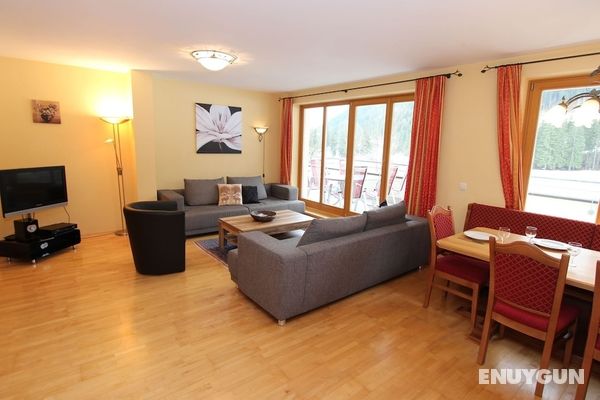 Cozy Apartment in Saalbach-hinterglemm With Terrace Oda Düzeni