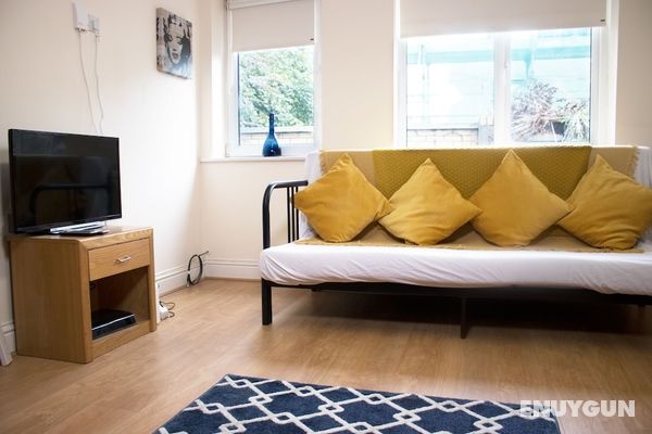 Cozy Modern Bedroom Apartment City L1 Öne Çıkan Resim