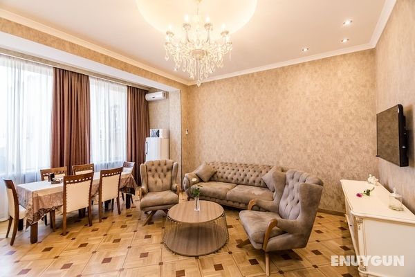 Apartment Dat Exx on the Marjanishvili Öne Çıkan Resim
