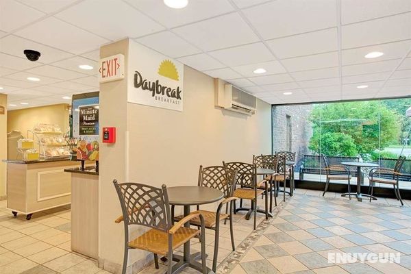 Days Inn by Wyndham East Windsor/Hightstown Genel