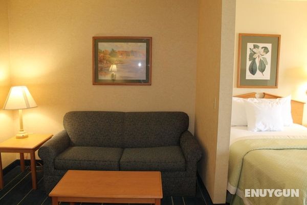 Days Inn & Suites by Wyndham Bridgeport Clarksburg Genel
