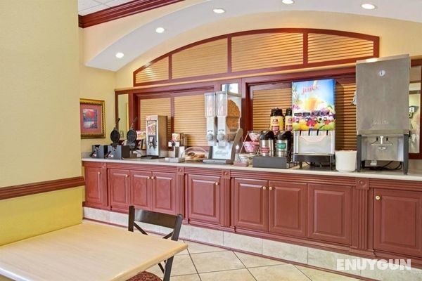 Days Inn & Suites by Wyndham Orlando Airport Genel