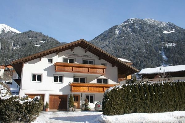 Deluxe Apartment in Sankt Gallenkirch With Mountain View Öne Çıkan Resim