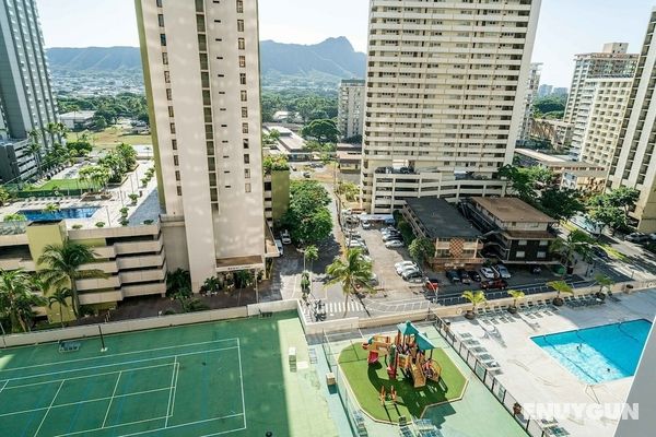 Deluxe Studio Condos Near Waikiki Beach - Free Parking & Outdoor Pool Genel