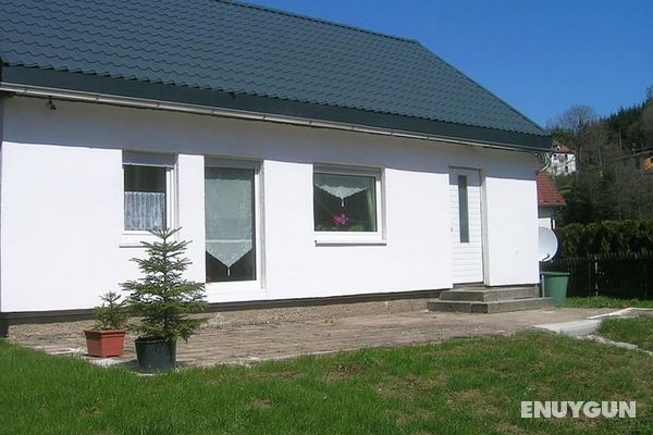Detached Holiday Home With Garden and Terrace in the Beautiful Thuringia Region Öne Çıkan Resim