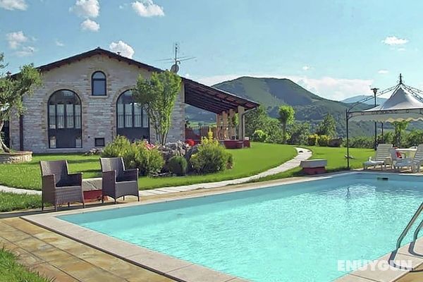 Detached House in Cagli With Swimming Pool and Garden Öne Çıkan Resim