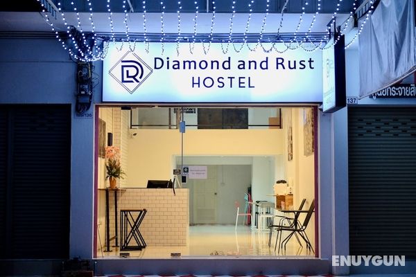 Diamond & Rust Hostel Öne Çıkan Resim