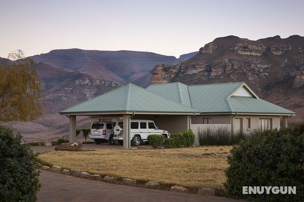 Dynasty Red Mountain Ranch Öne Çıkan Resim