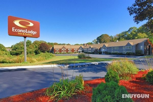 Econo Lodge Inn & Suites Groton Genel