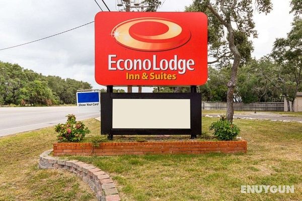 Econo Lodge Inn & Suites Dış Mekan
