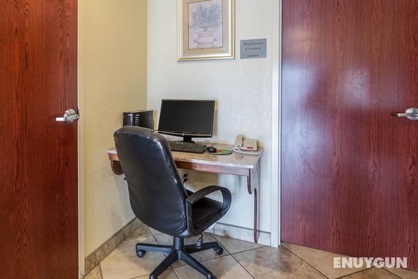 Econo Lodge Inn & Suites Searcy Genel