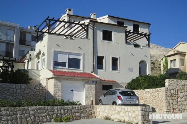 Elegant Apartment in Dalmatia With Garden Öne Çıkan Resim