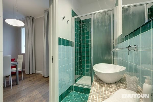 Elegant Suite Located Near Central Station of Florence Genel