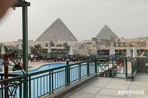 Elite Pyramids view Öne Çıkan Resim