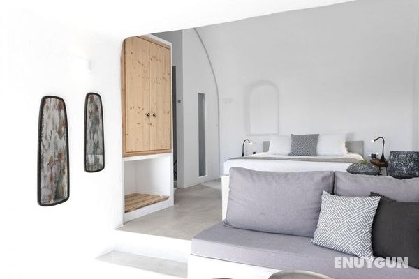 Elysian Santorini Oia Executive Villa With Private Indoor or Utdoor Plunge-pool With Sea Sunset View up to 2 Guests Oda