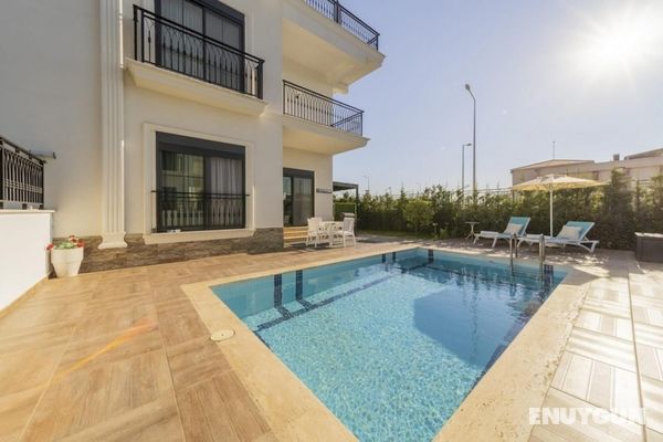 Exquisite Villa With Private Pool in Belek Öne Çıkan Resim