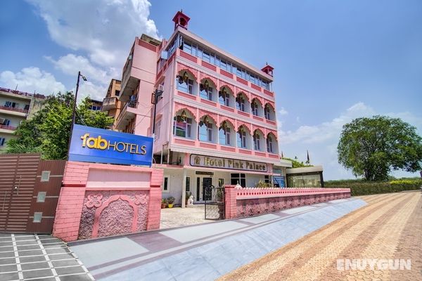 FabHotel Pink Palace Öne Çıkan Resim