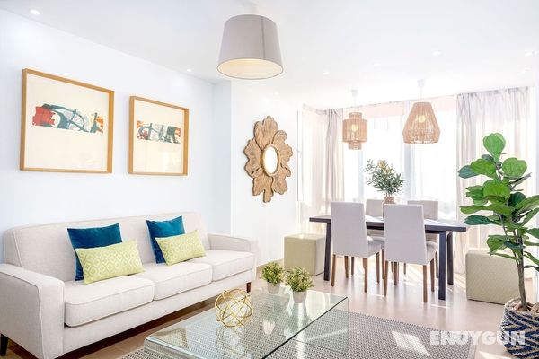 Fabulous 3BD Apartment in the Center of Marbella Near the Beach - Alonso de Bazan Öne Çıkan Resim