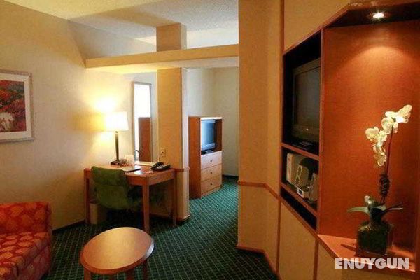 Fairfield Inn & Suites Toledo North Genel