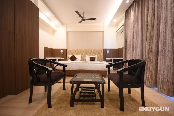 Fairvacanze Inns & Suites Lucknow Klüp/Executive