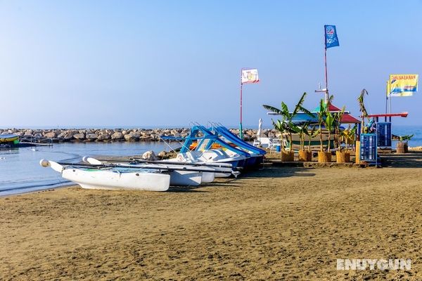 Golden Bay Beach Hotel Genel