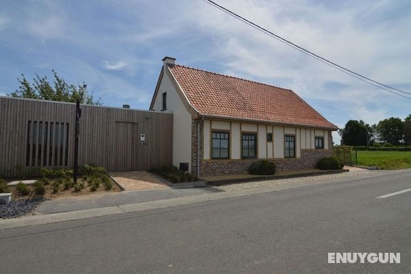 Gorgeous Country House With Giant Garden and Views of the Fields Öne Çıkan Resim