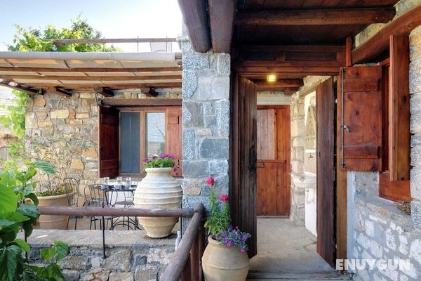 Greek Style Villa in Crete Öne Çıkan Resim